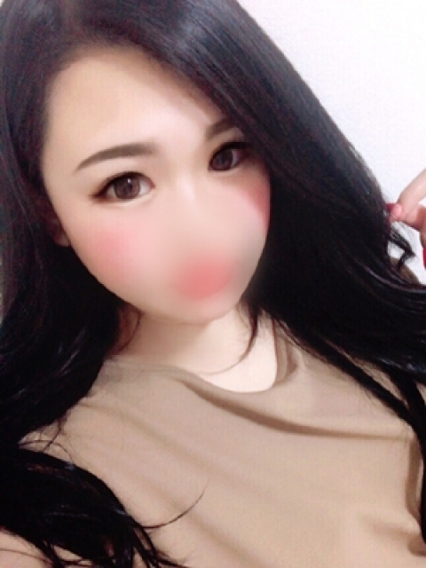 新崎エレナ